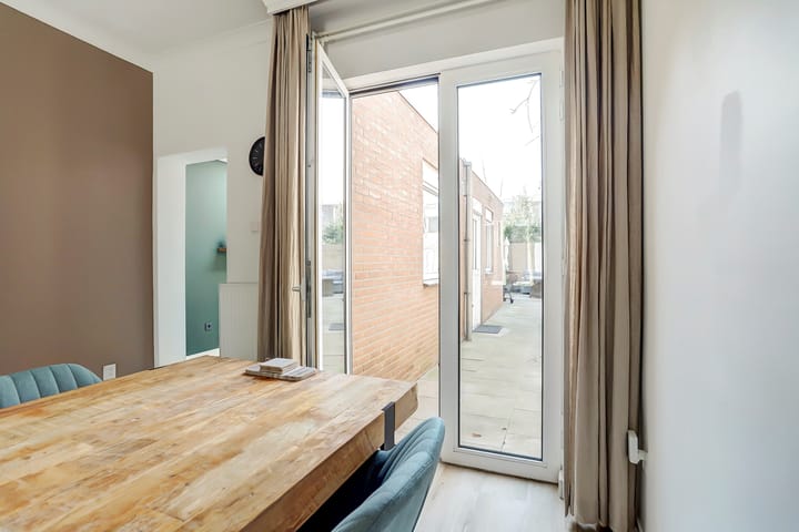 Foto 12 van Vredeman de Vriesstraat 39