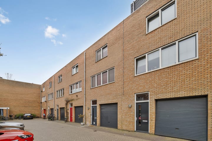 Foto 31 van Emmy Andriessestraat 430