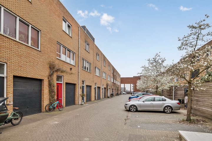 Foto 32 van Emmy Andriessestraat 430