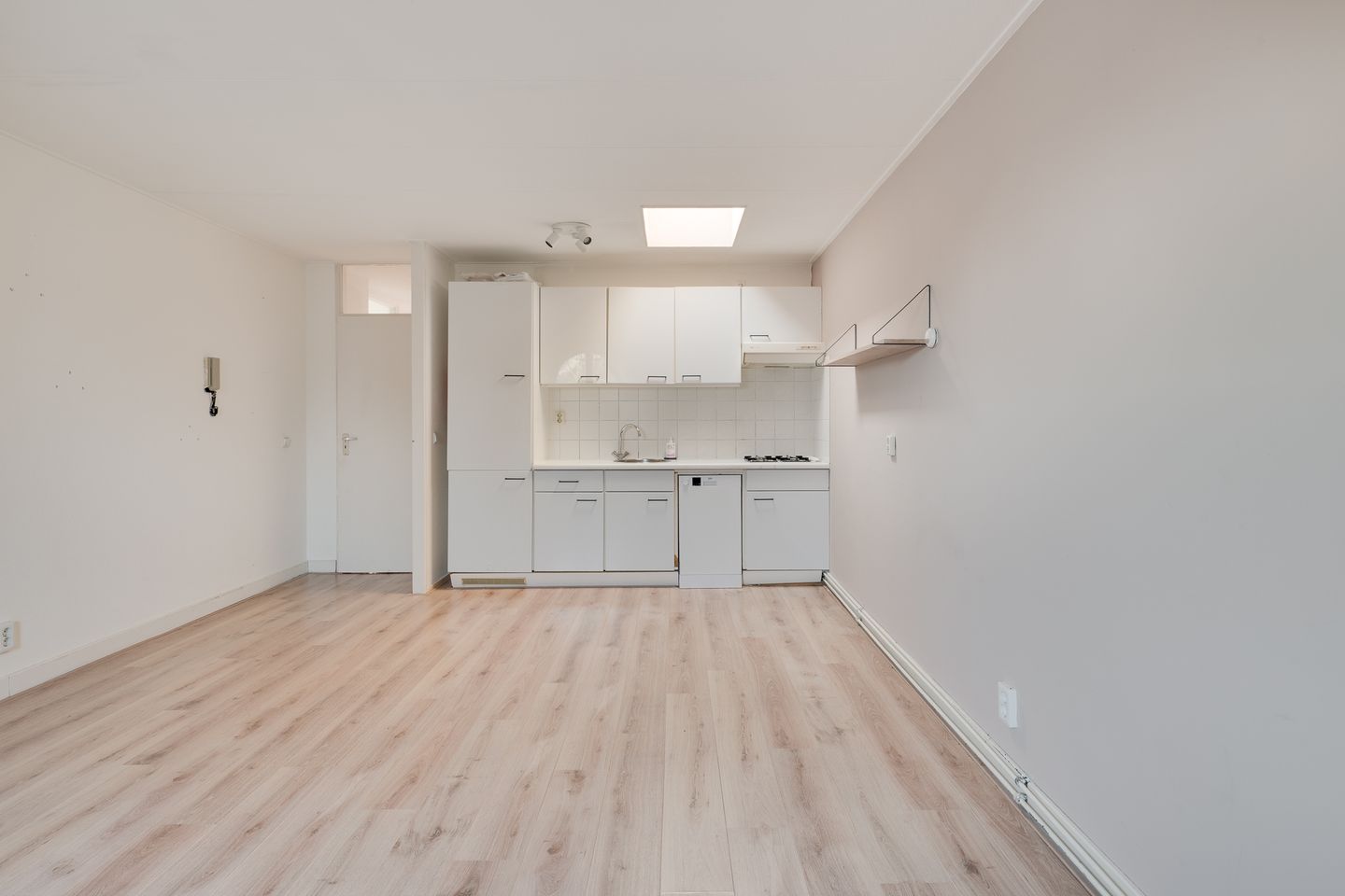 Foto 4 van Laat 25-B