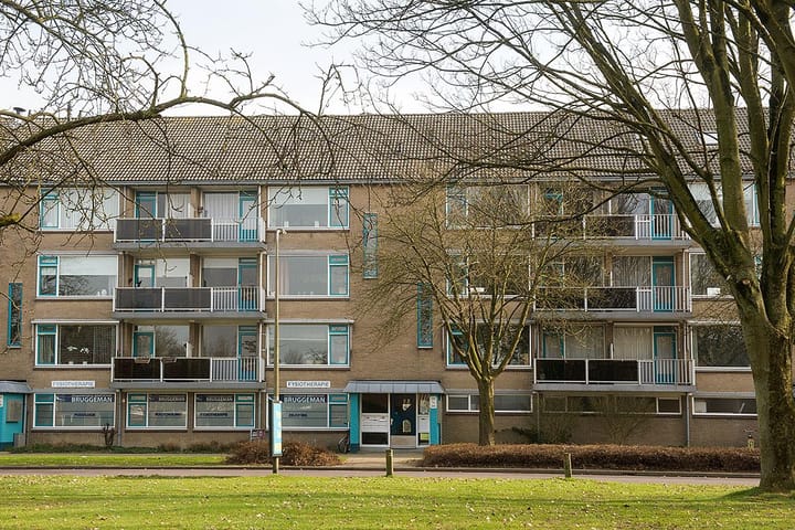 Photo 1 of Staringstraat 236