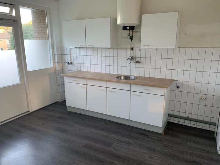 Photo 6 of Staringstraat 236