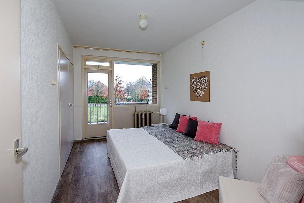 Photo 8 of Staringstraat 236