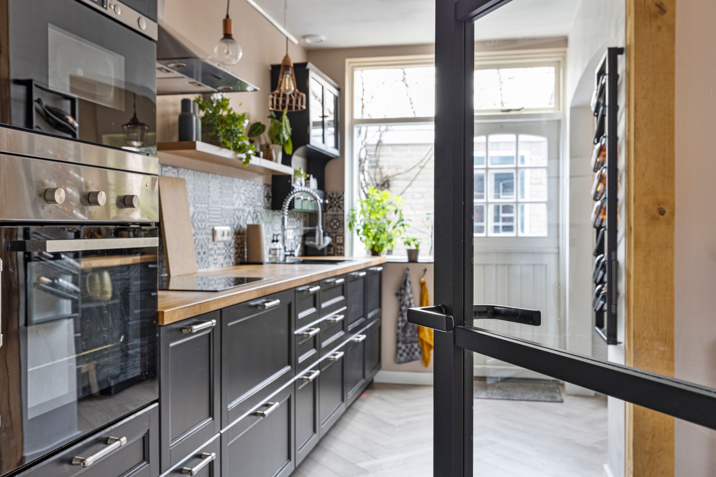 Photo 5 of Danie Theronstraat 18