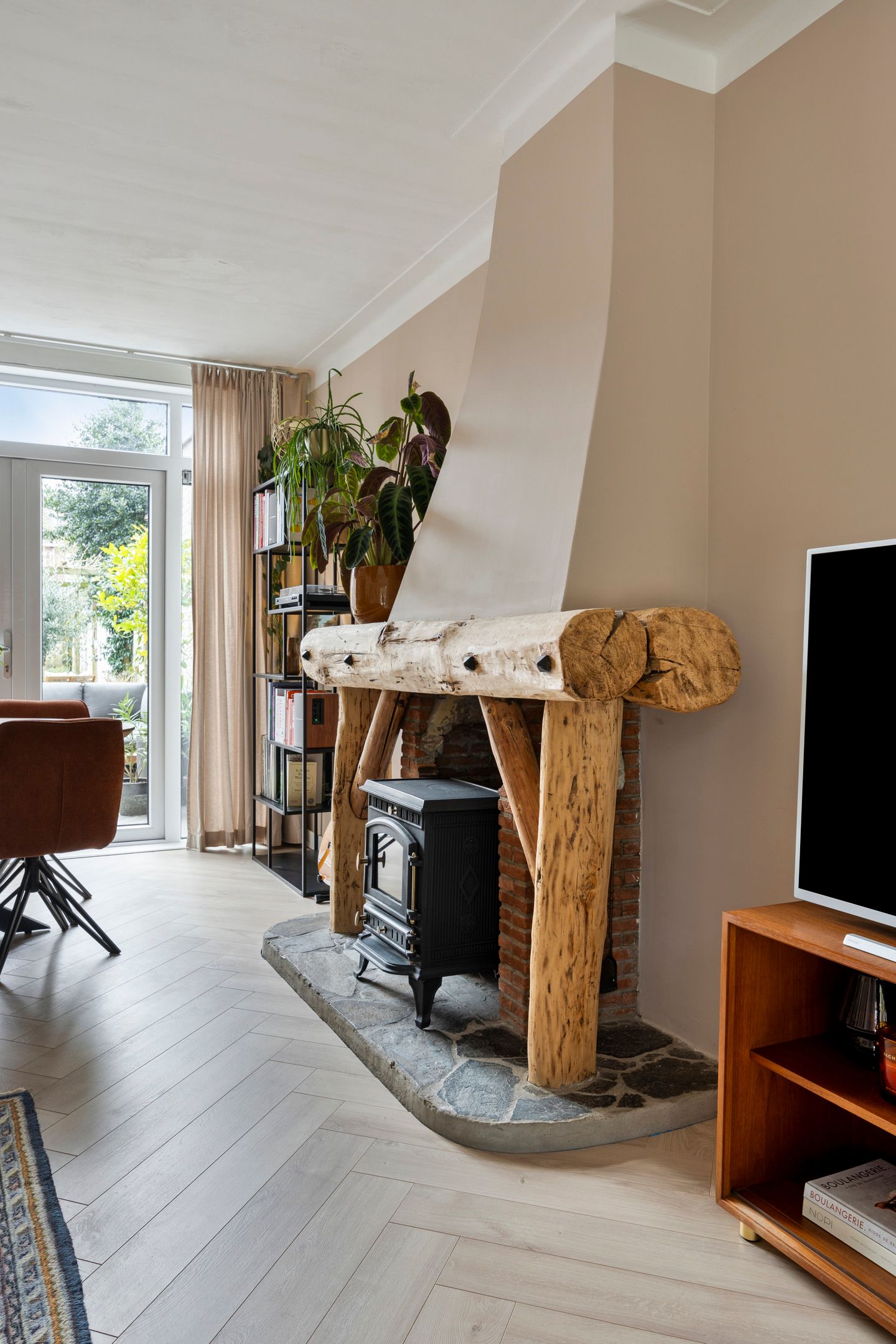 Photo 14 of Danie Theronstraat 18