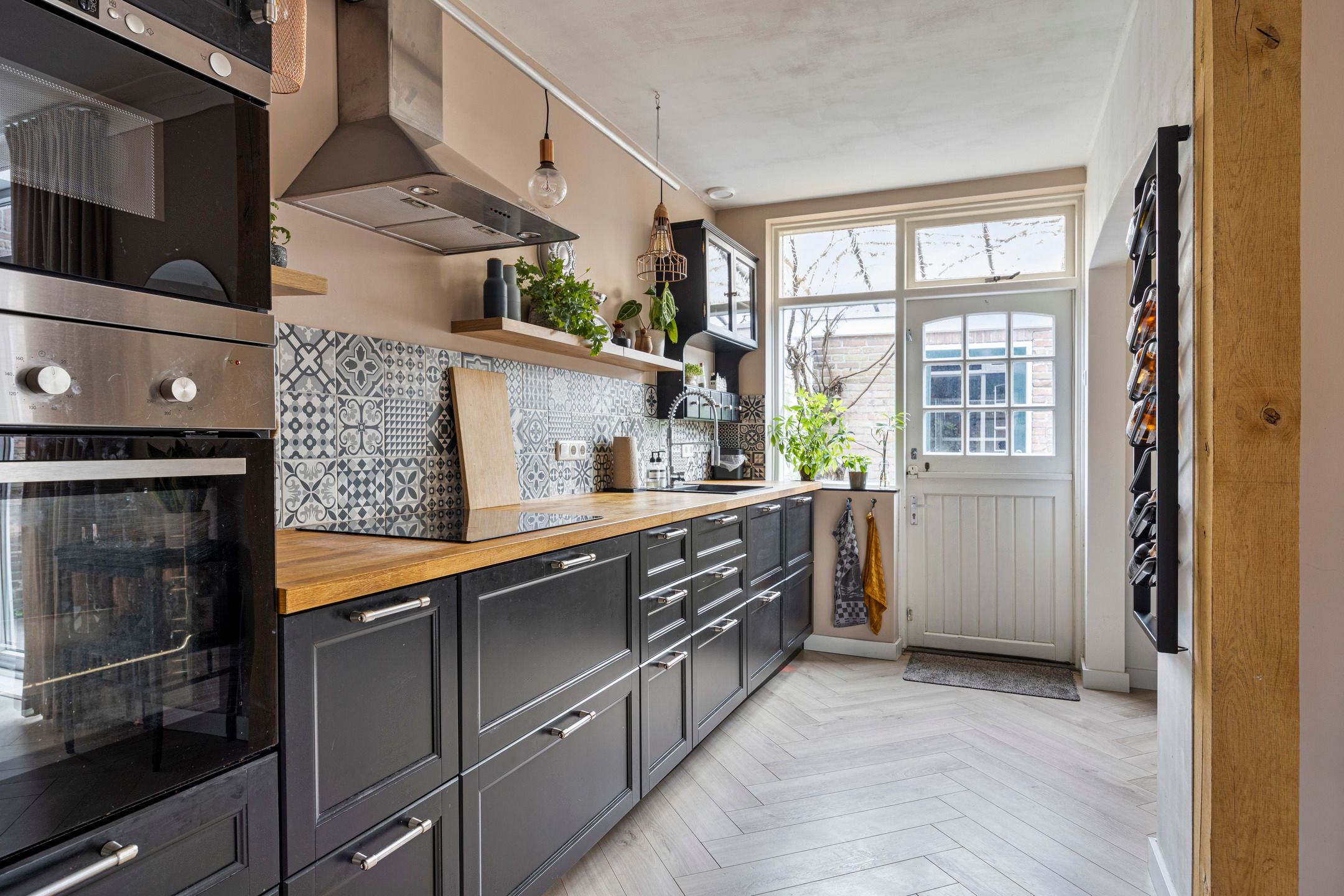 Photo 15 of Danie Theronstraat 18