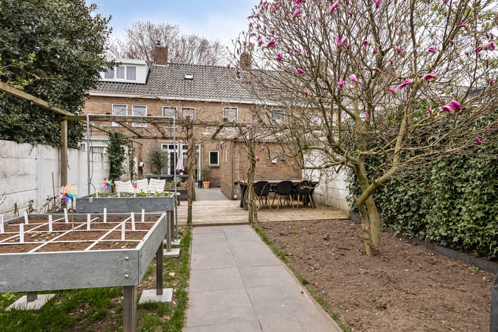 Foto 42 van Danie Theronstraat 18