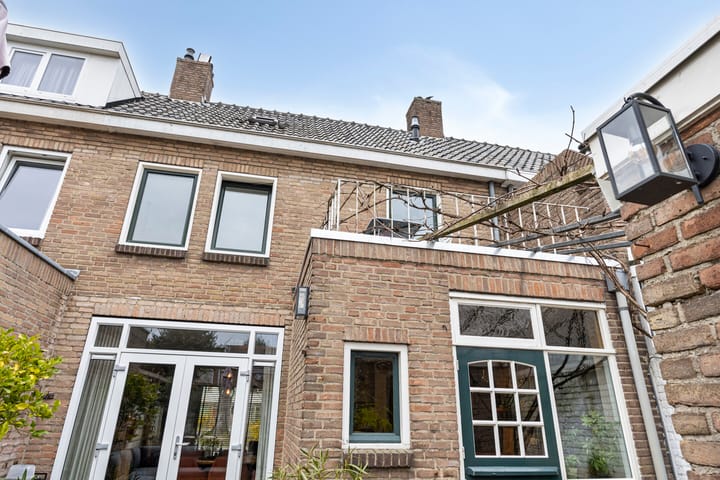 Foto 44 van Danie Theronstraat 18