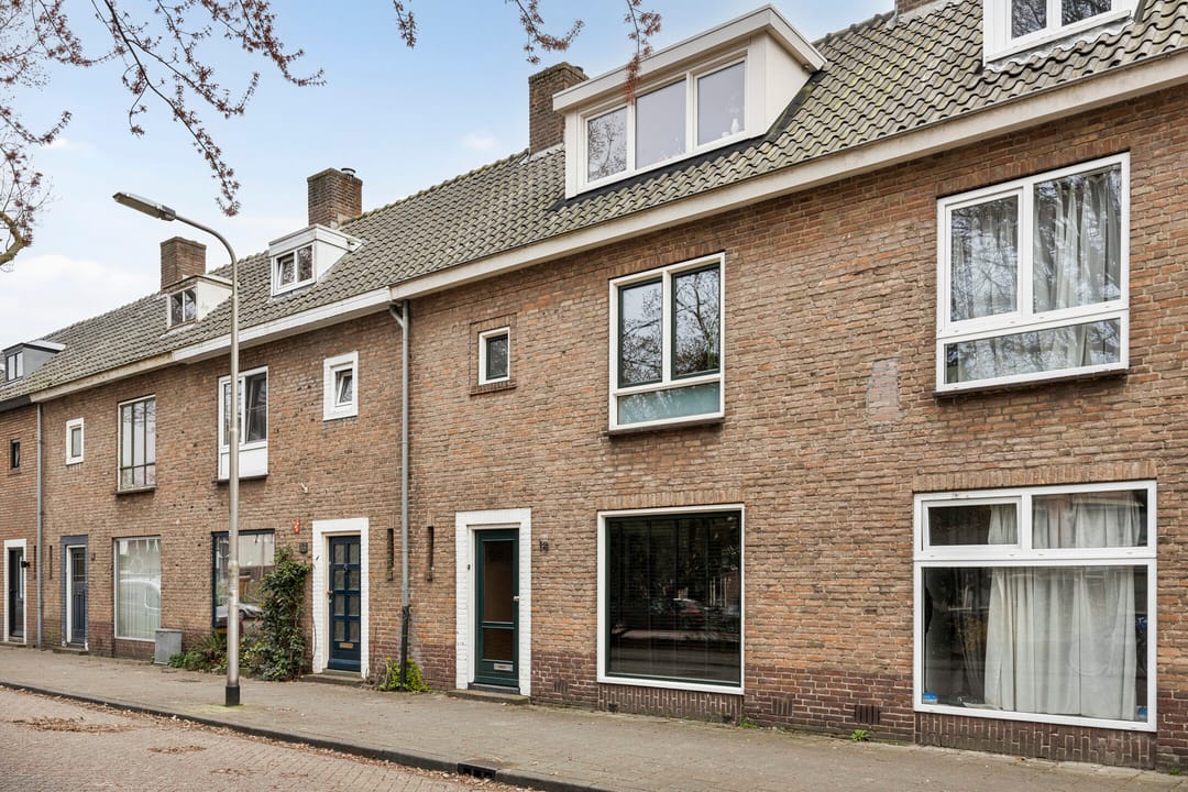 Photo 1 of Danie Theronstraat 18
