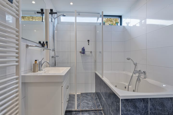 Foto 15 van Valtherlaan 200