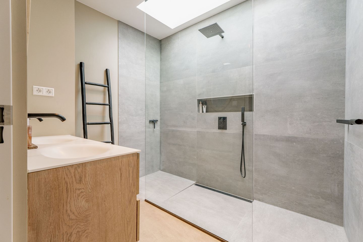 Foto 5 van Nikolaj Basovstraat 6