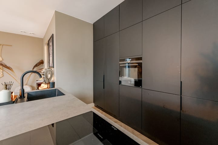 Foto 22 van Nikolaj Basovstraat 6