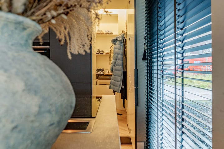 Foto 24 van Nikolaj Basovstraat 6