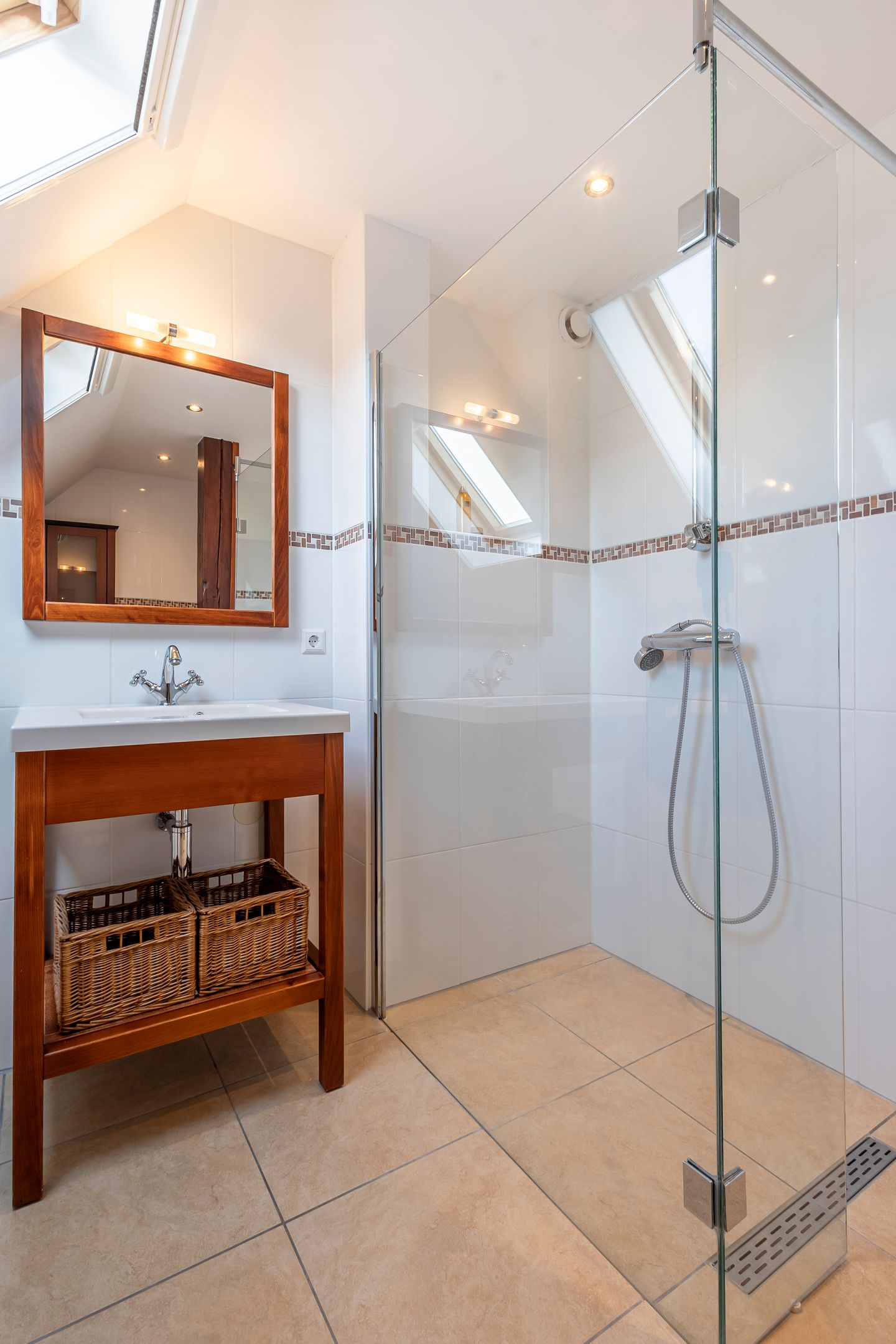 Foto 25 van Dorpsweg 26-I