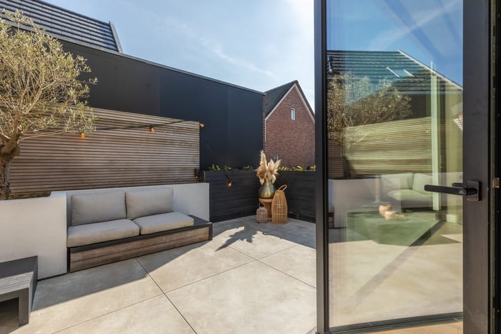 Foto 56 van Nikolaj Basovstraat 6