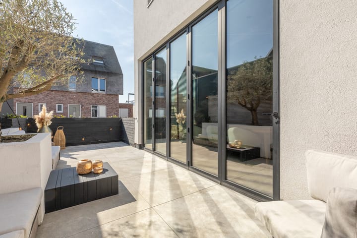 Foto 59 van Nikolaj Basovstraat 6