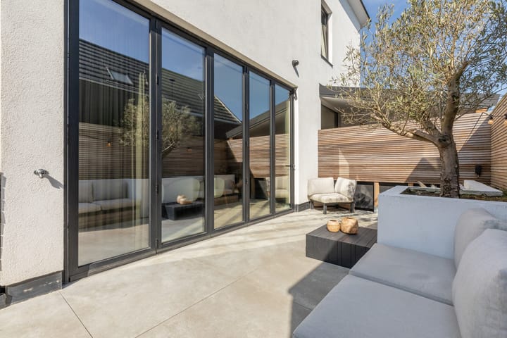 Foto 61 van Nikolaj Basovstraat 6