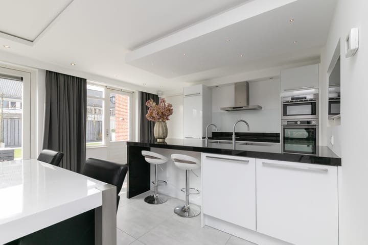 Foto 2 van Vriezenveenstraat 122