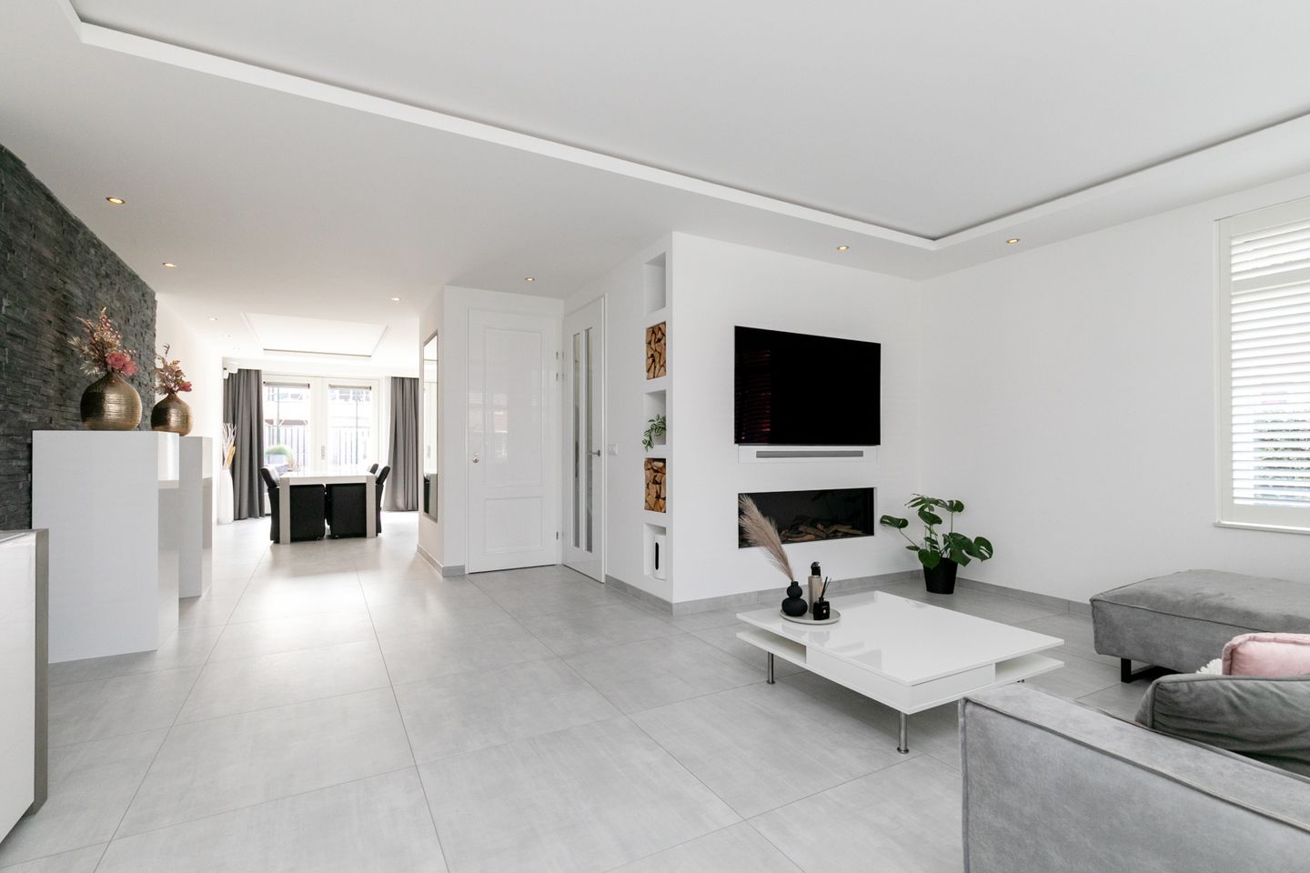 Photo 10 of Vriezenveenstraat 122