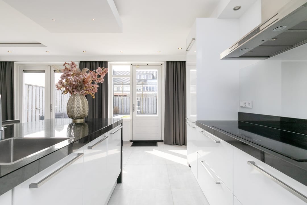 Photo 16 of Vriezenveenstraat 122