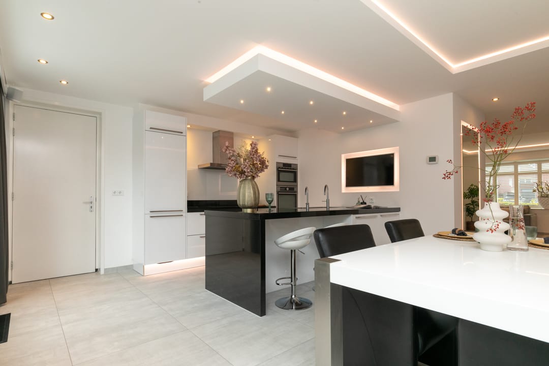 Photo 17 of Vriezenveenstraat 122