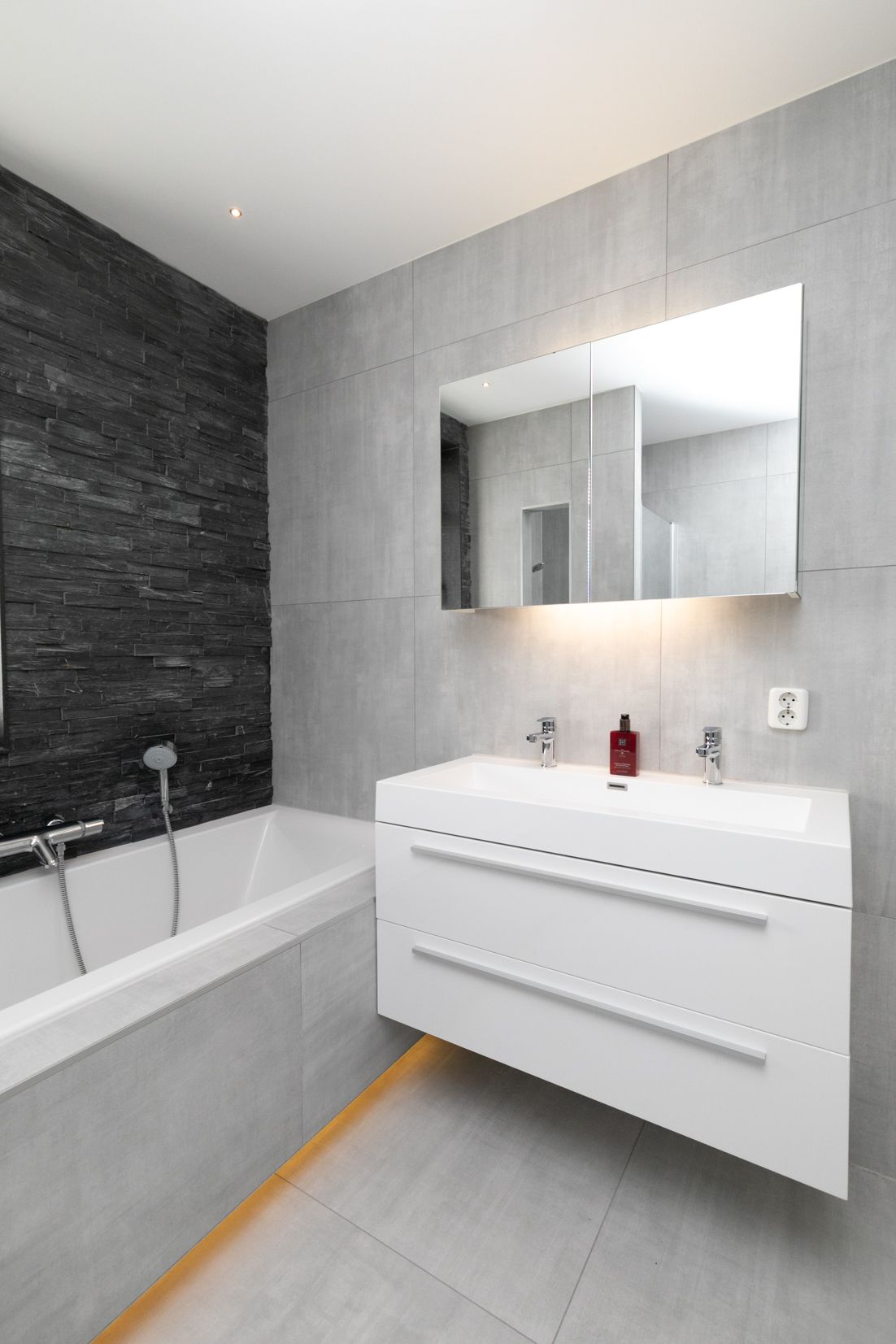 Photo 27 of Vriezenveenstraat 122