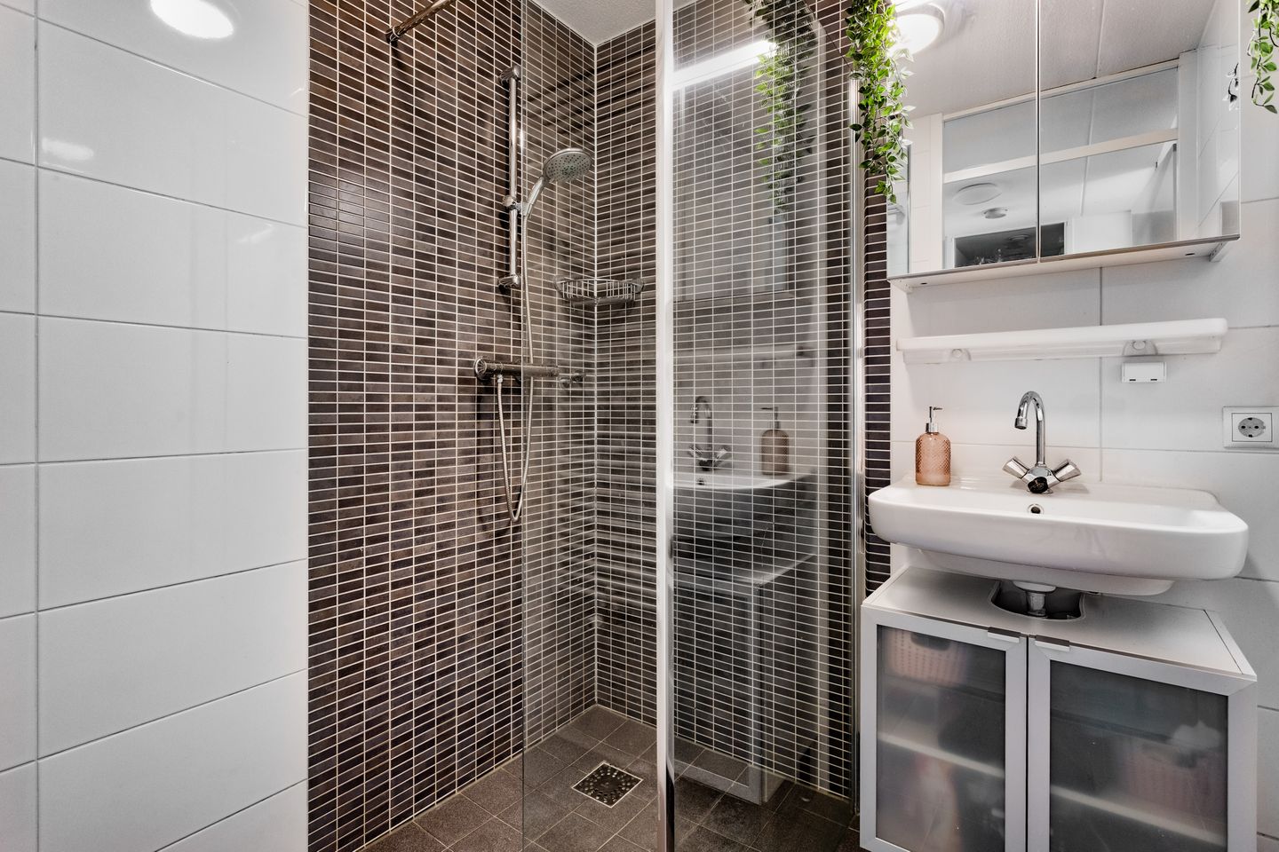 Foto 20 van Marsmanplein 170