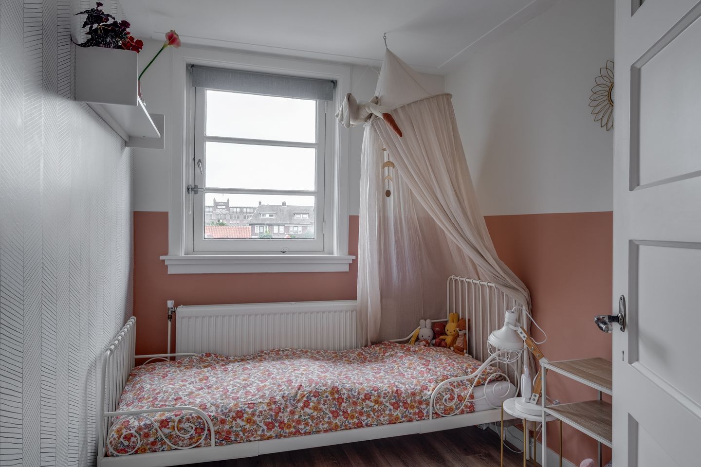 Photo 19 of Koningin Mariastraat 2-C