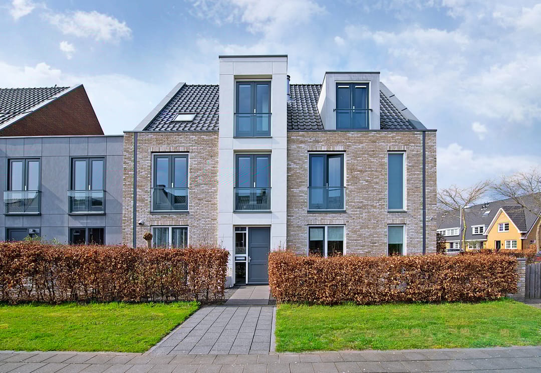 Photo 1 of Straat van Messina 12-B