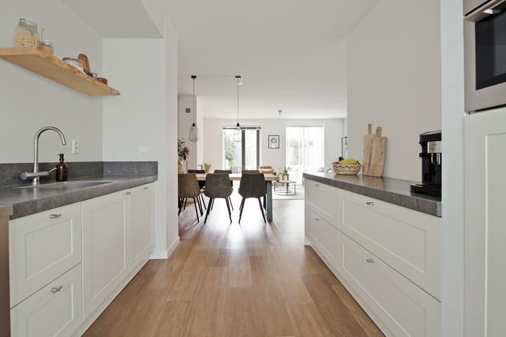 Foto 4 van Straat van Messina 12-B