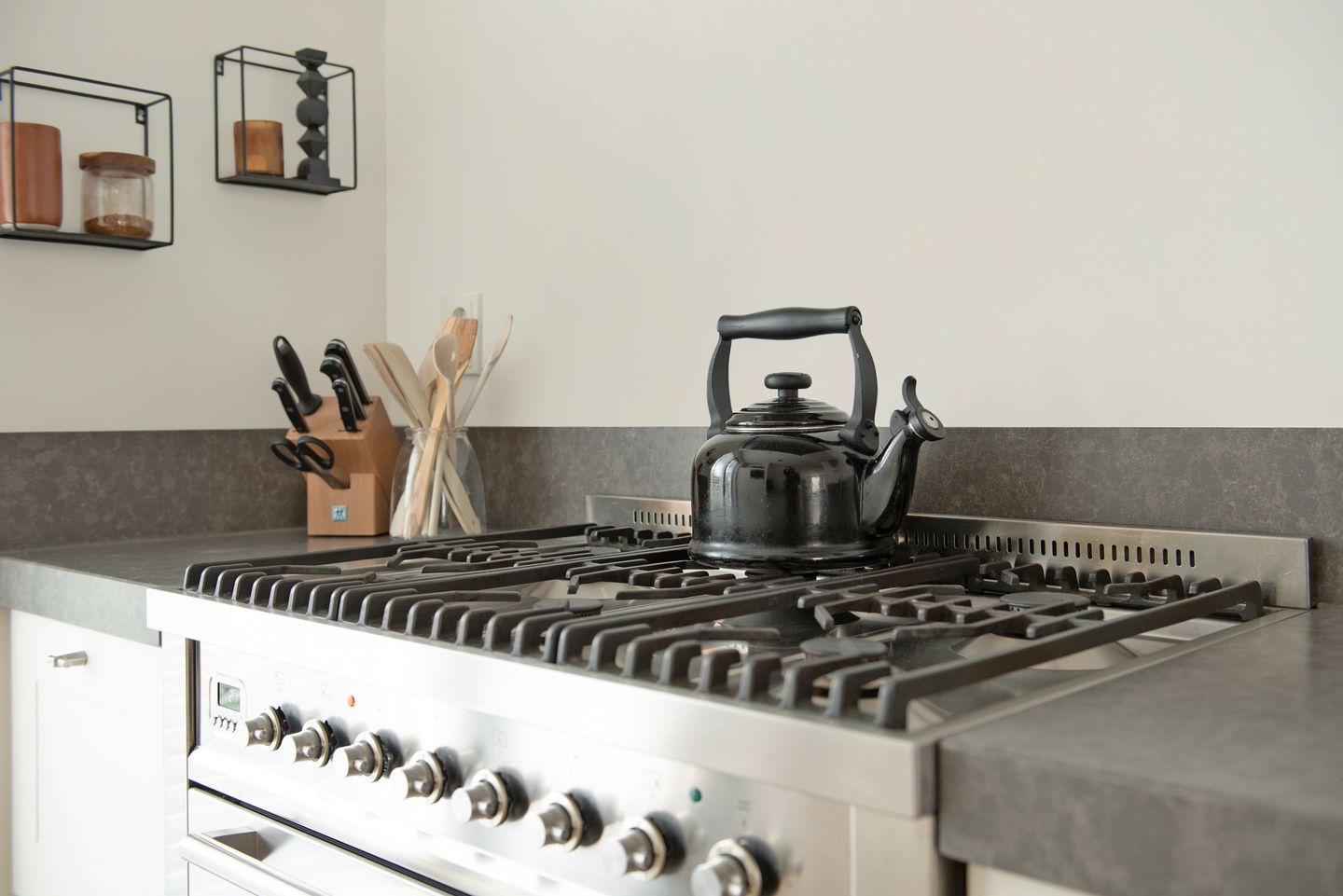 Photo 5 of Straat van Messina 12-B