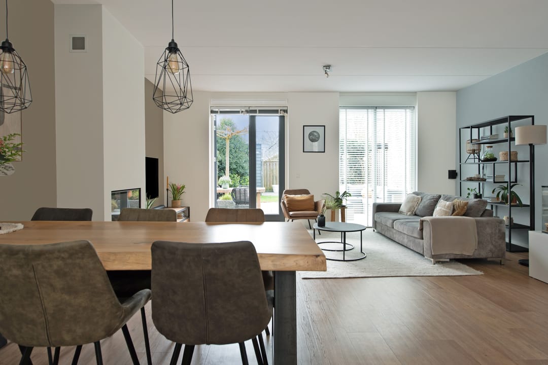 Photo 16 of Straat van Messina 12-B