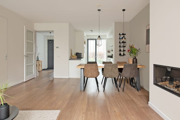 Foto 17 van Straat van Messina 12-B