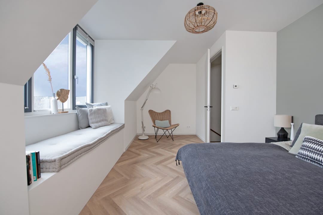 Photo 32 of Straat van Messina 12-B