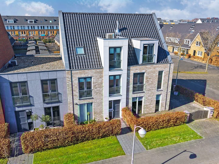 Foto 46 van Straat van Messina 12-B