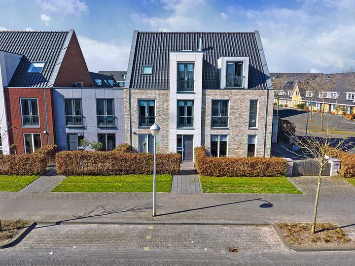 Foto 47 van Straat van Messina 12-B