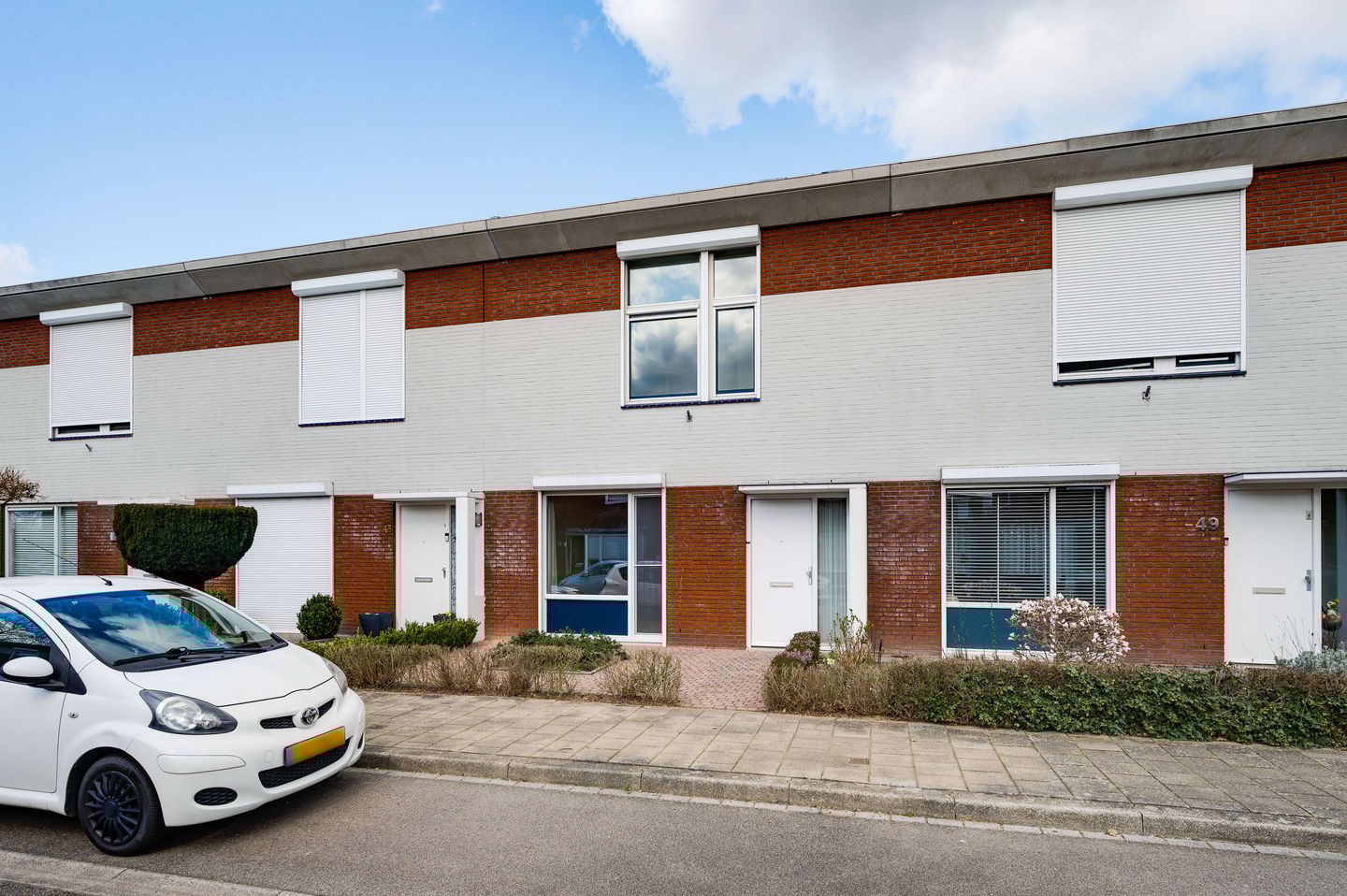 Photo 1 of Roggehegge 47