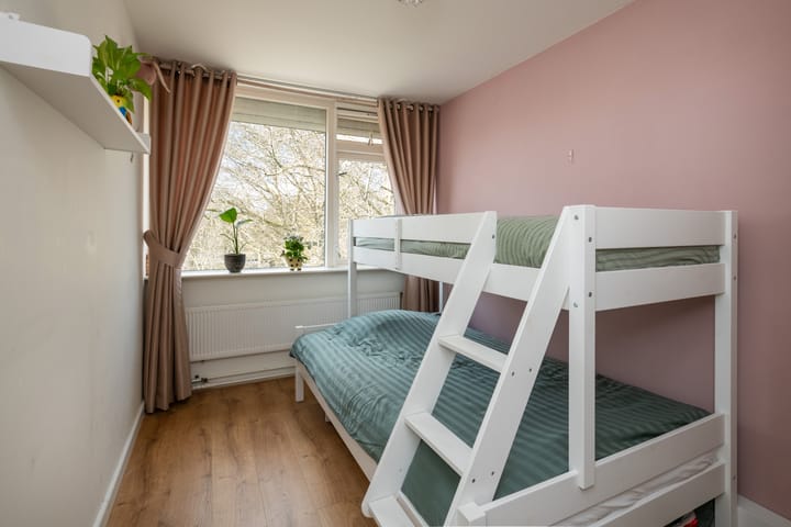 Foto 21 van De Genestetstraat 64