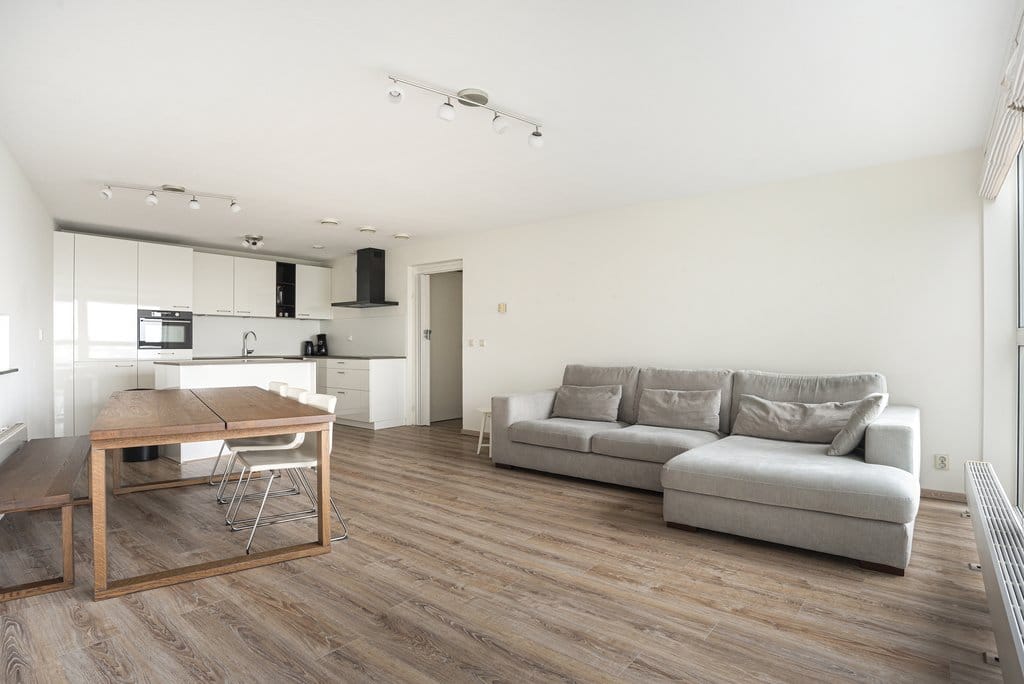 Photo 8 of Jufferstraat 208