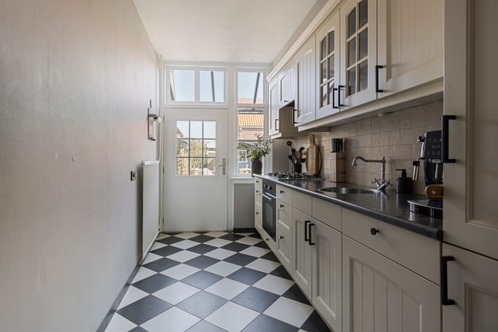 Foto 9 van Molenstraat 8