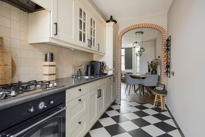 Foto 10 van Molenstraat 8