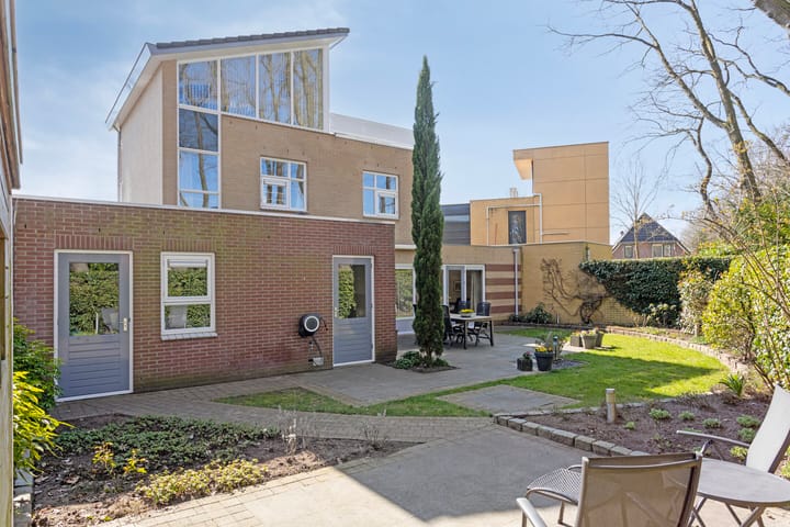 Foto 43 van Cornelia Schefferlaan 32