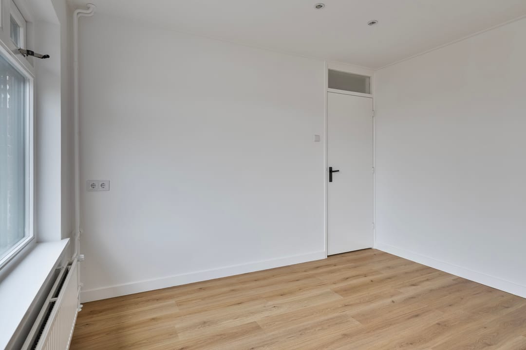 Photo 11 of Johannes Poststraat 12