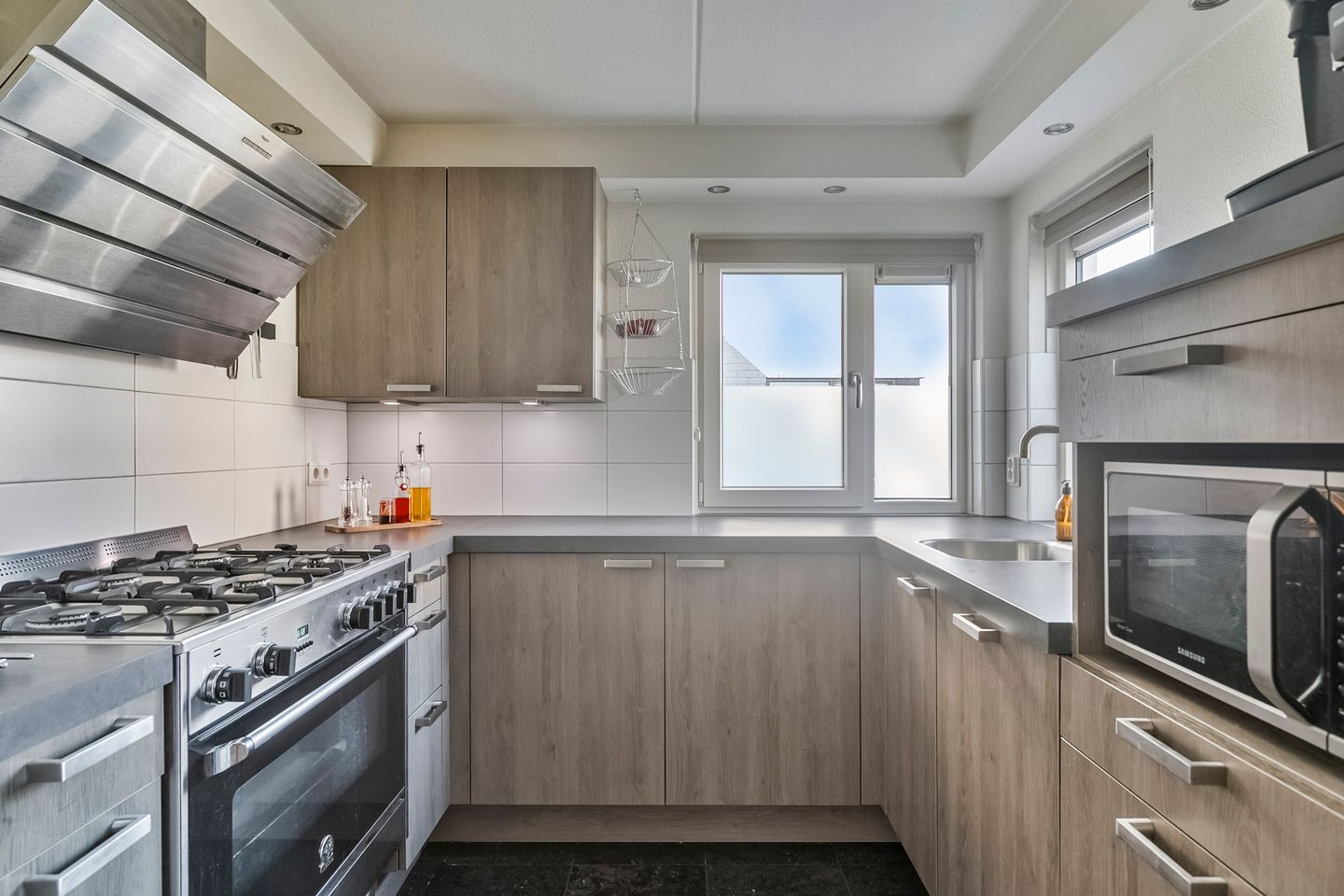 Photo 10 of Dr. Marga Klompépark 6