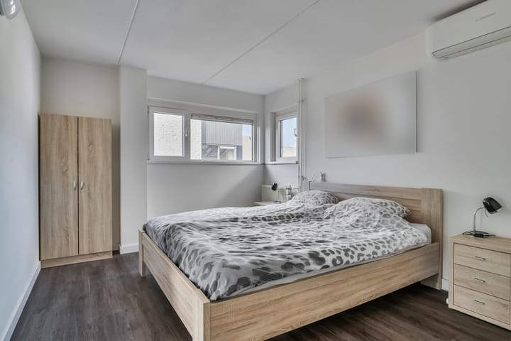 Foto 15 van Dr. Marga Klompépark 6