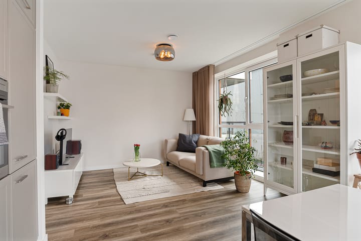 Foto 2 van Waldorpstraat 1574