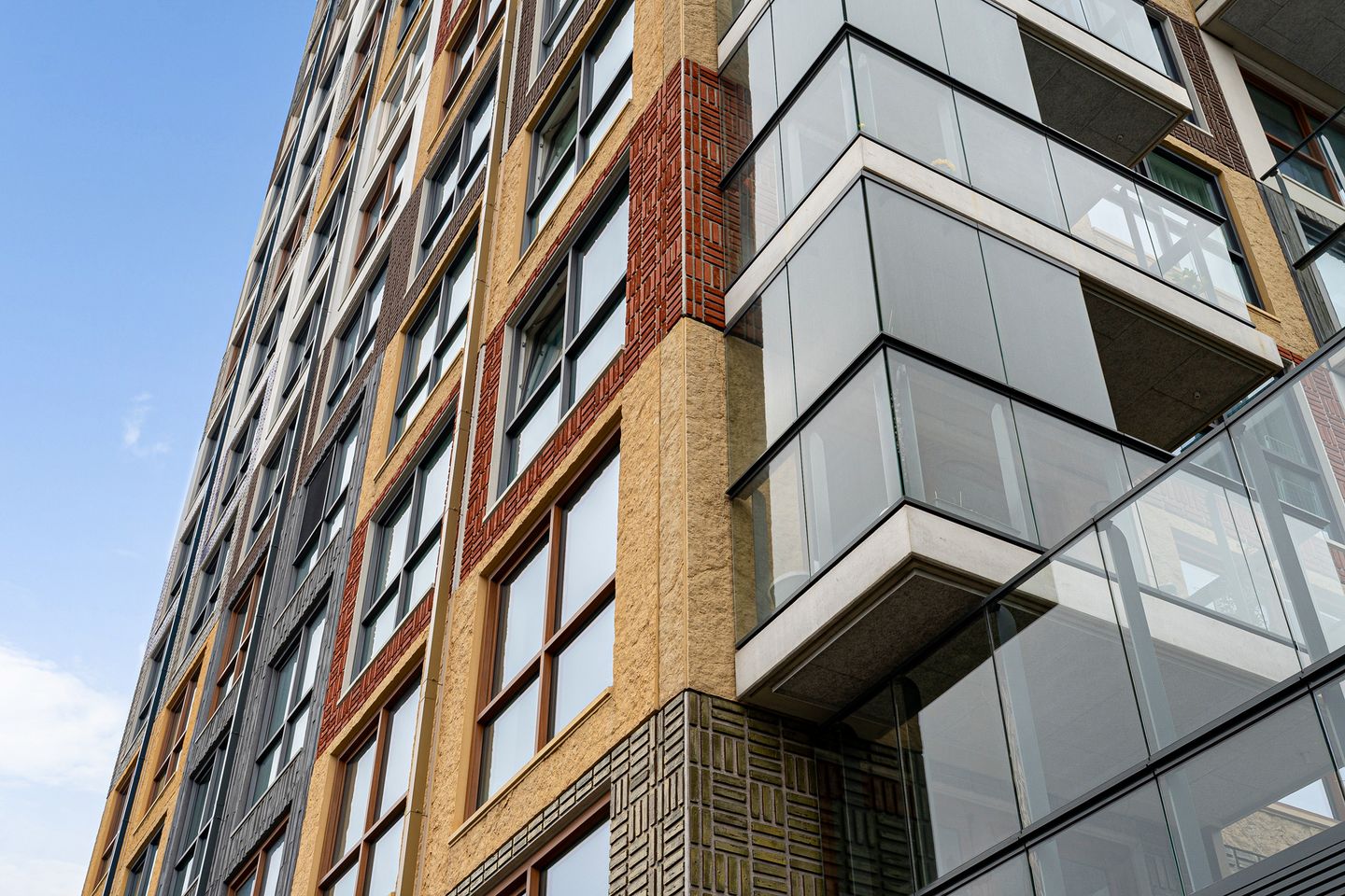 Foto 10 van Waldorpstraat 1574