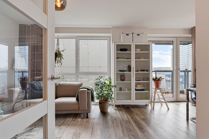 Foto 17 van Waldorpstraat 1574