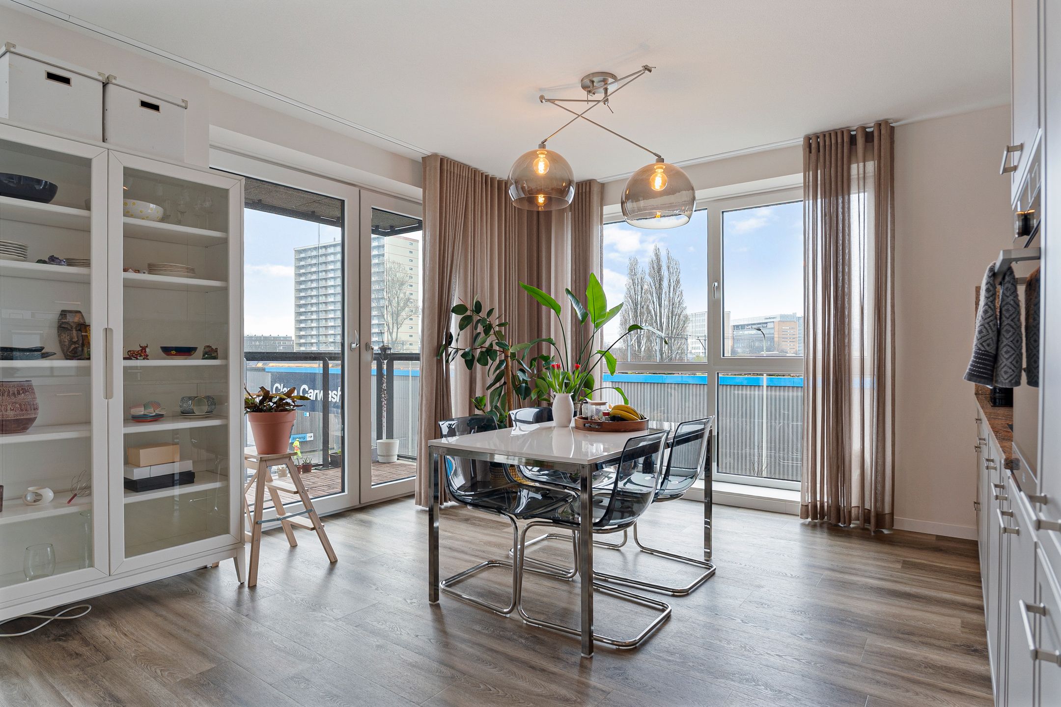 Foto 21 van Waldorpstraat 1574