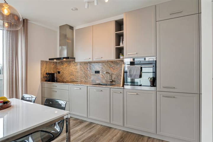 Foto 26 van Waldorpstraat 1574